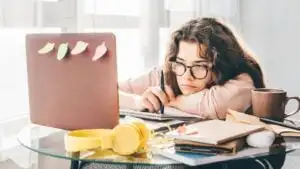 पर्सनल और प्रोफेशनल ग्रोथ रोक सकती है टाल-मटोल की आदत, इसे छोड़ने में आपकी मदद करेंगे ये एक्सपर्ट टिप्स पर्सनल और प्रोफेशनल ग्रोथ रोक सकती है टाल-मटोल की आदत, इसे छोड़ने में आपकी मदद करेंगे ये एक्सपर्ट टिप्स