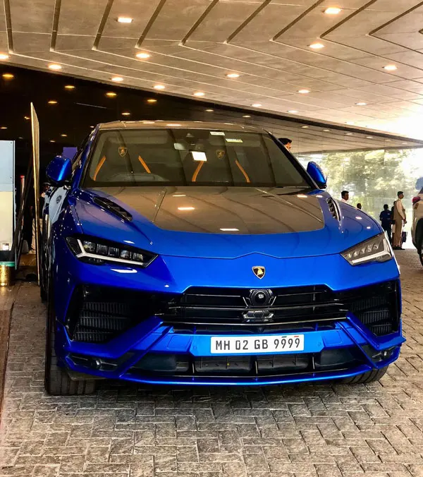Sachin Tendulkar Spotted In Lamborghini Urus Sachin Tendulkar Spotted In Lamborghini Urus