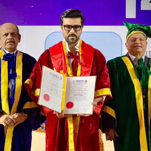 Ram charan : 39 की उम्र में राम चरण को मिली डॉक्टरेट डिग्री, खुशी से गदगद हुईं पत्नि उपासना