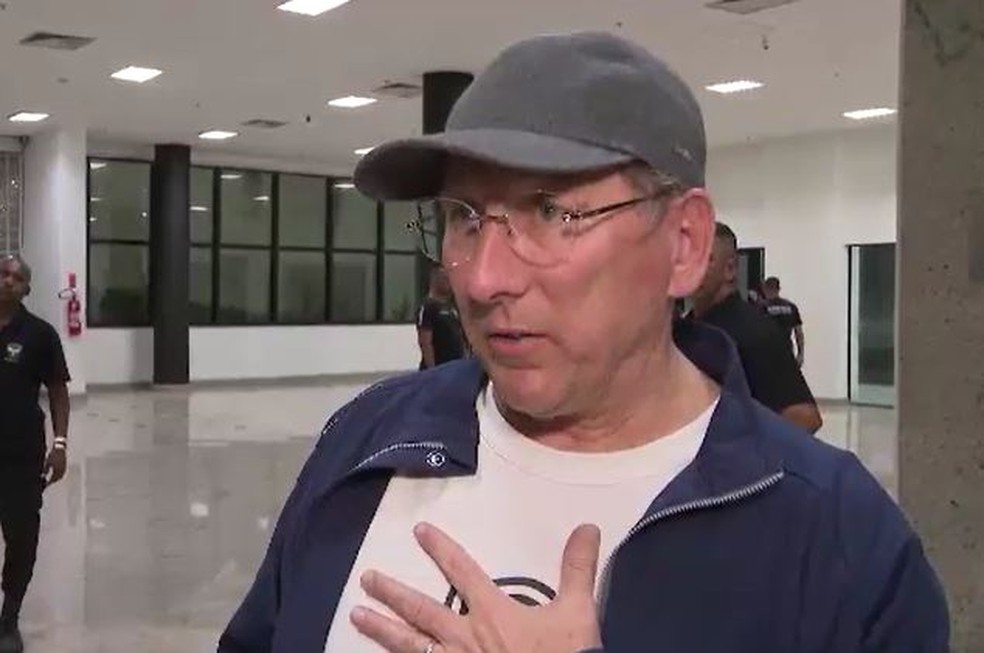 Manipulação de resultados: julgamento de Textor, dono do Botafogo, é adiado no STJD