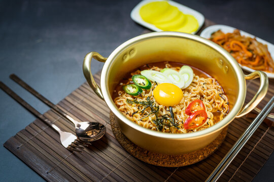 ไปกินรามยอนด้วยกันไหม? ตำนานการเกิดรามยอน Soft Power ของเกาหลีใต้