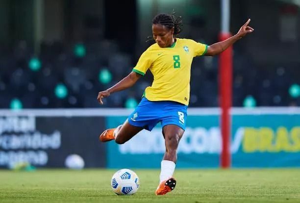 Formiga, ícone do futebol feminino, visita cidade próxima de Itu