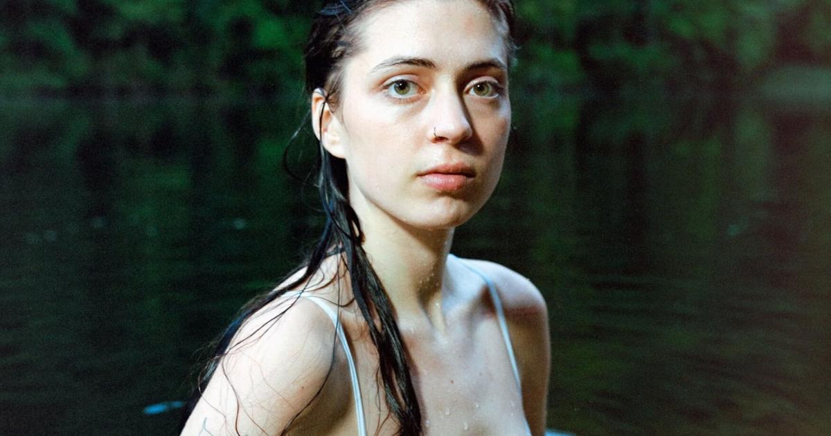 Review: Lizzy McAlpine’s ‘Older’ hurts so good