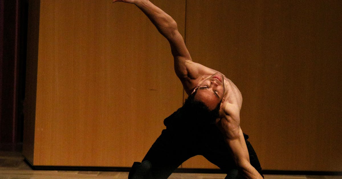 Review: James Sewell Ballet’s ‘Pointed Humor’ showcases physicality and precision