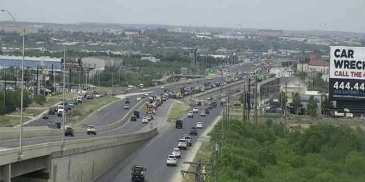Car catches fire on Loop 20, Laredo Fire officials say