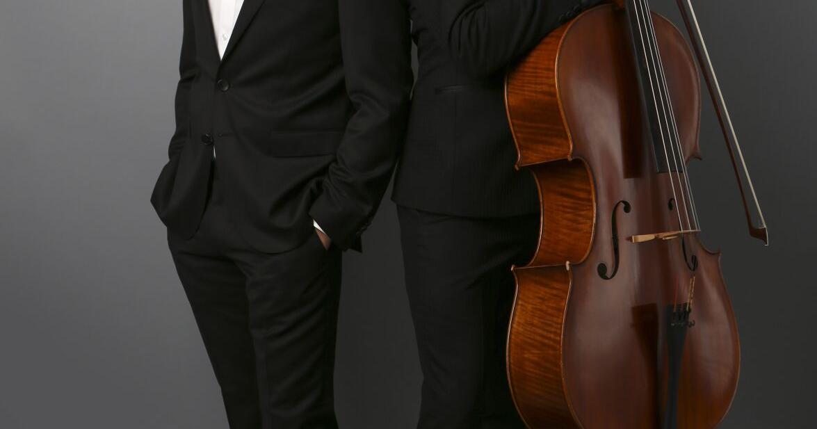 Branden & James duo performing with Effie Passero in Delta