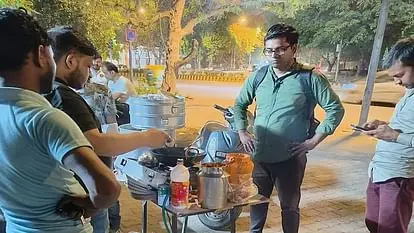 Delhi: 30 samples of beverages available at street food stalls failed