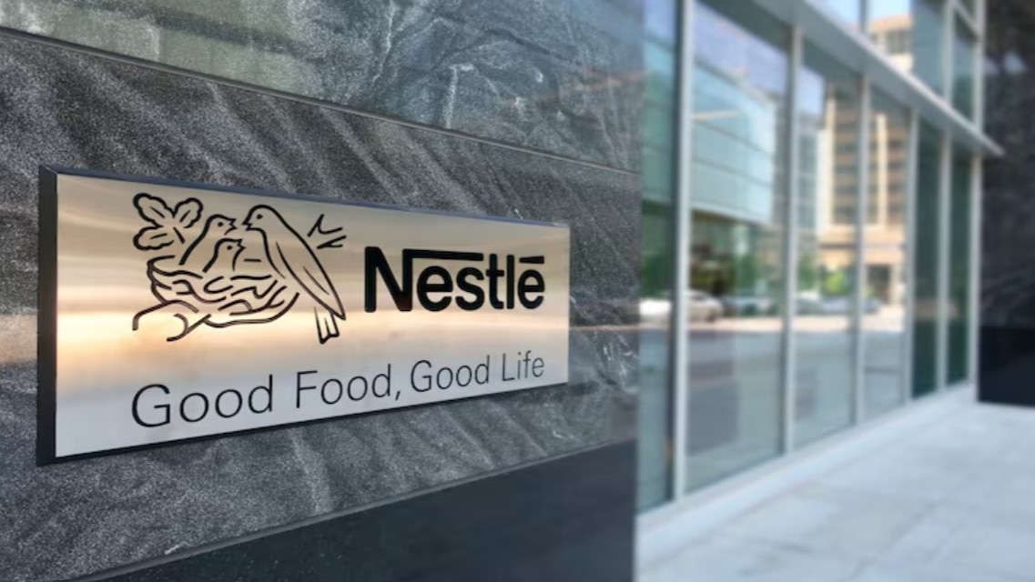 क्या बेबी फूड में Nestle मिला रही चीनी? रिपोर्ट के बाद सरकार के निशाने पर आई कंपनी