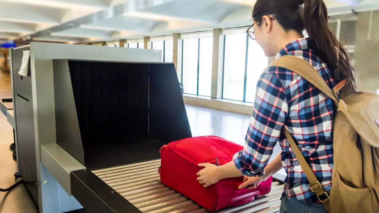 Summer Vacation: Check 5 Gadgets That You Must Avoid At Airports