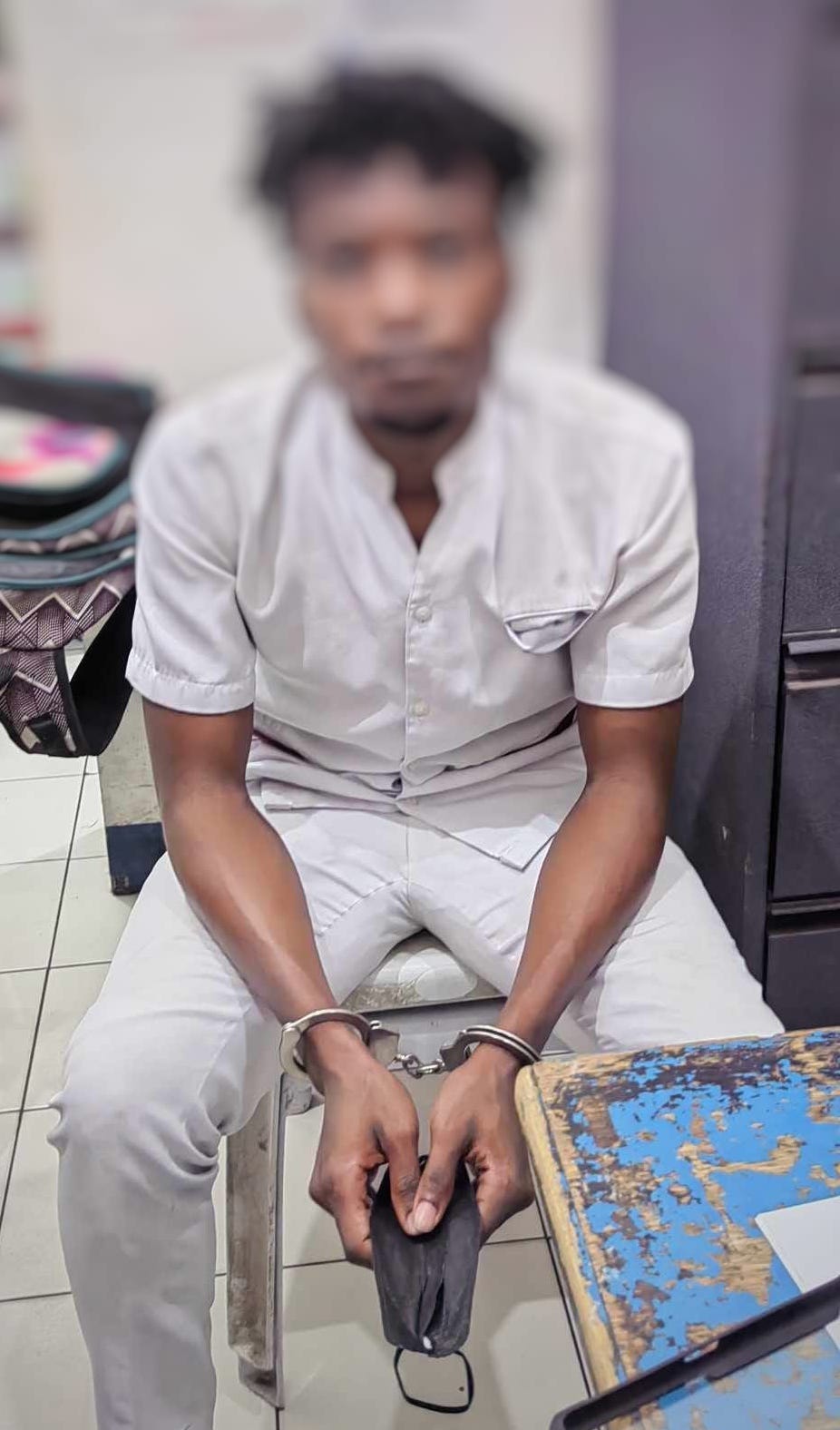 Nigerian nabbed for allegedly stealing gadgets worth P100T