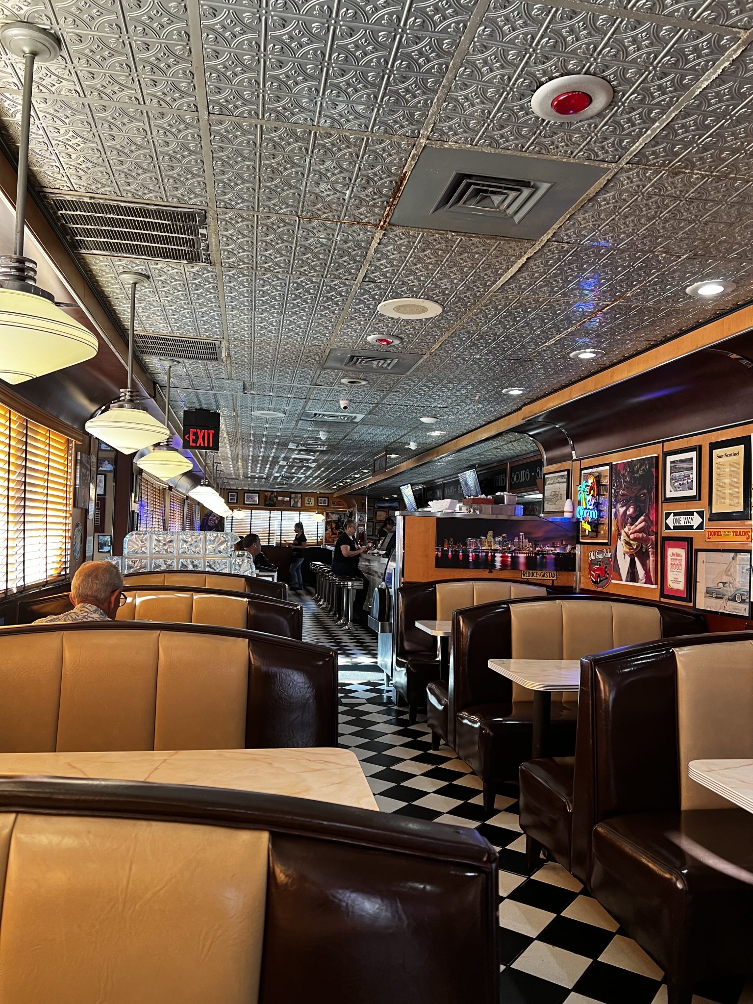 Restaurant reviews: Moonlight Diner and Morton’s The Steakhouse, both Fort Lauderdale, Florida