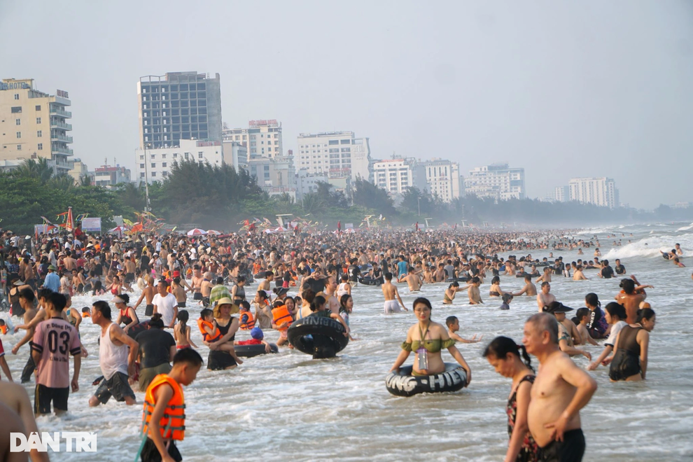 Những lưu ý khi đi tắm biển dịp nghỉ lễ để đảm bảo an toàn