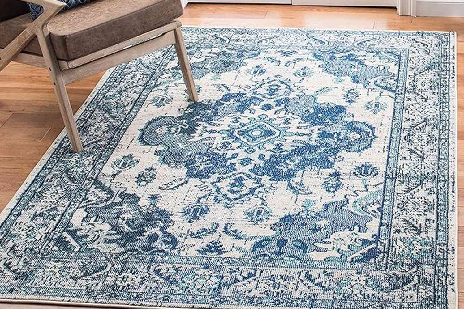 The Popular Rug at Amazon With 11,500+ Five-Star Rings Is 78% Off Right Now