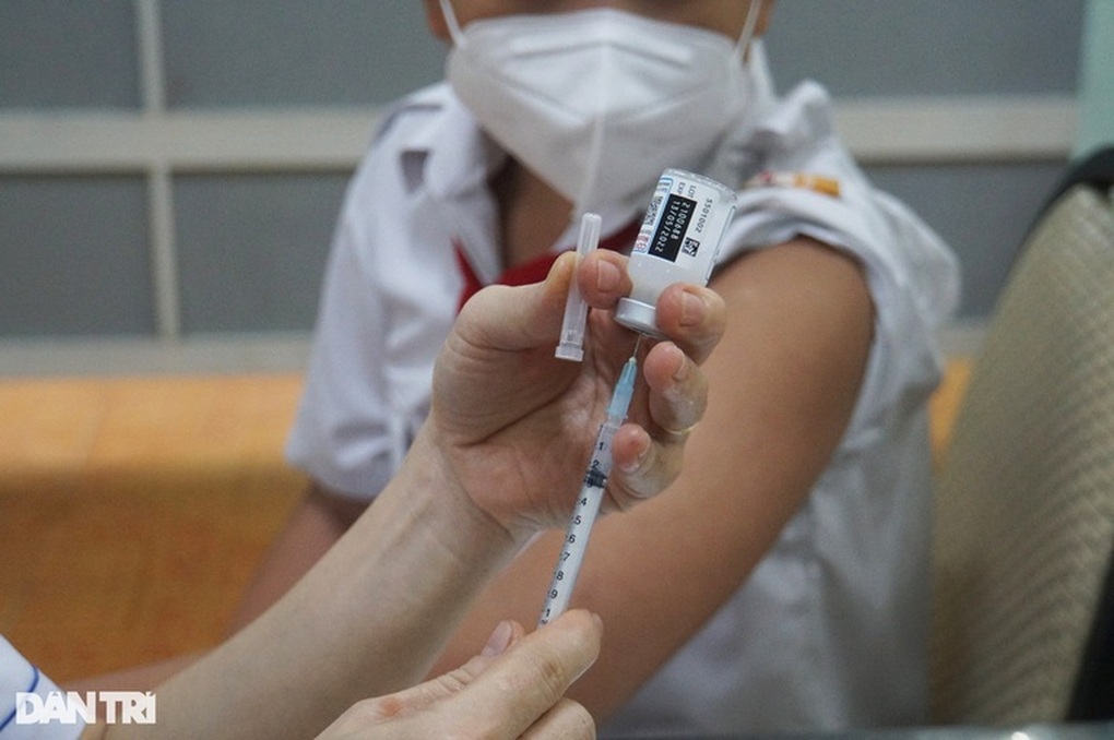 Vaccine AstraZeneca có thể gây đông máu: Việt Nam có ghi nhận?