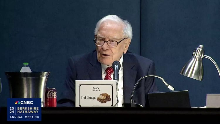 Follow Warren Buffett’s commentary and all the action at Berkshire Hathaway’s annual meeting: Live updates