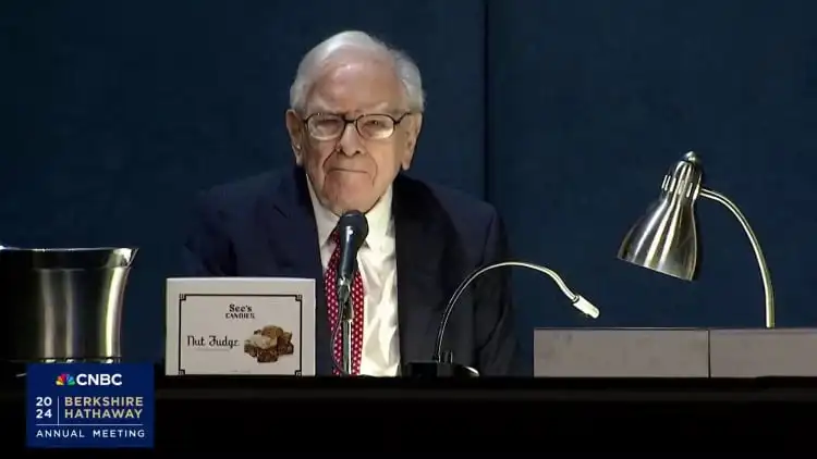 Warren Buffett breaks down Berkshire's most recent quarter during annual meeting