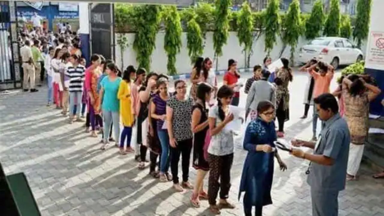 NEET UG EXAM 2024: नीट यूजी की परीक्षा में अब AI से नकलचियों पर निगरानी