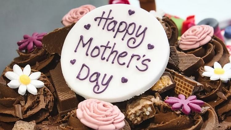 Mother’s Day 2024: मदर्स डे पर अपनी मां को करना है खुश तो घर पर तैयार करें ये खास व्यंजन