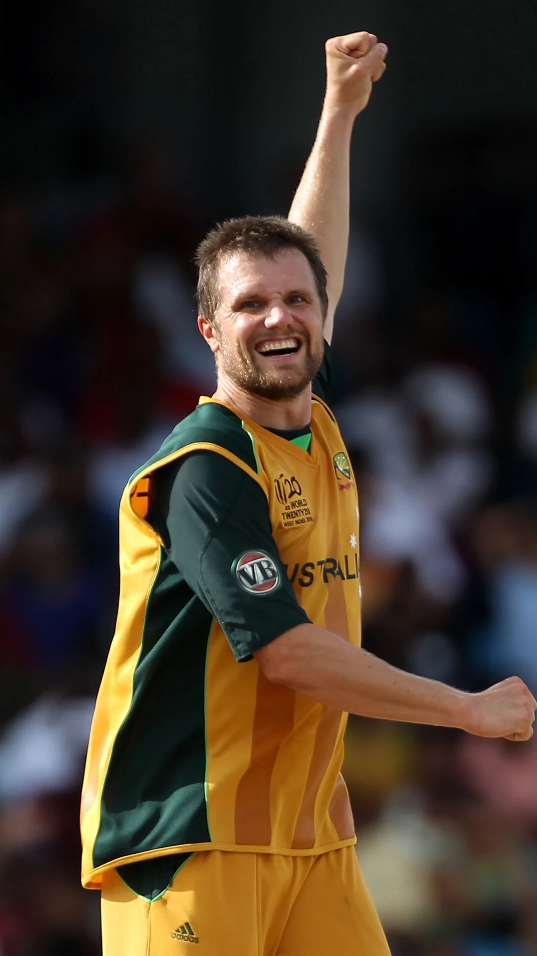 Dirk Nannes ने टी20 वर्ल्ड कप 2009 में नीदरलैंड्स की तरफ से खेला था। इसके बाद टी20 वर्ल्ड कप 2010 में वह ऑस्ट्रेलिया की तरफ से खेले थे। 