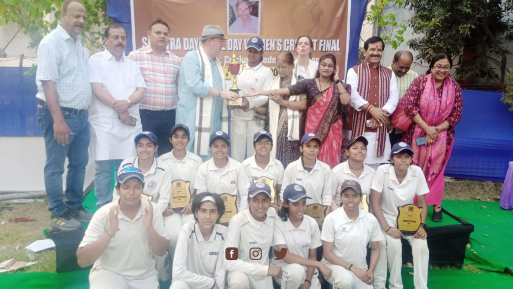 नायाब स्पोट्र्स इलेवन ने जीता सुमित्रा दयाल मेमोरियल महिला क्रिकेट टूर्नामेंट का खिताब –