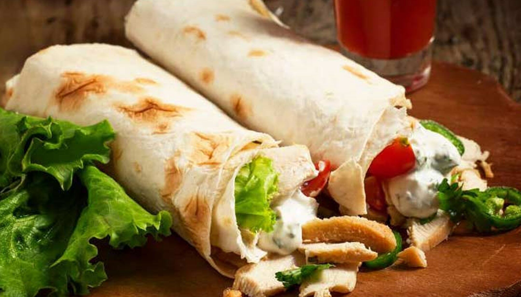 Chicken Shawarma News: चिकन शोरमा खाने से युवक की मौत, 2 व्यक्ति गिरफ्तार, जानिए पूरा मामला