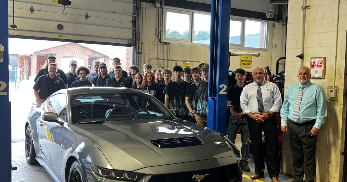 EWCTC automotive technology receives 2024 Ford Mustang