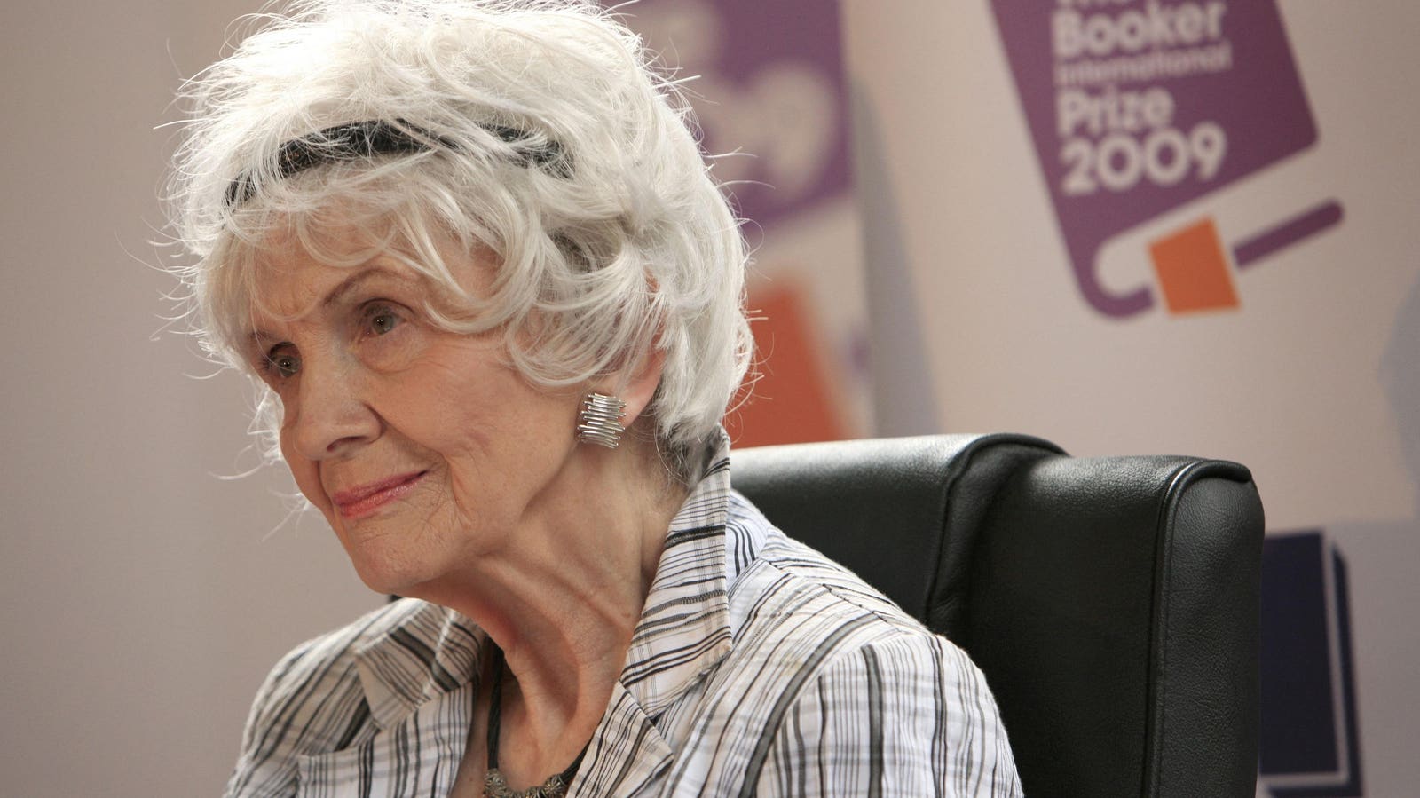 Nobel Laureate Alice Munro Sold 1.2 Million Books In Last 20 Years—Here Are Her Bestsellers