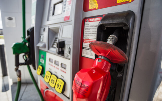 AAA Texas: Gas prices dropping ahead of record Memorial Day travel