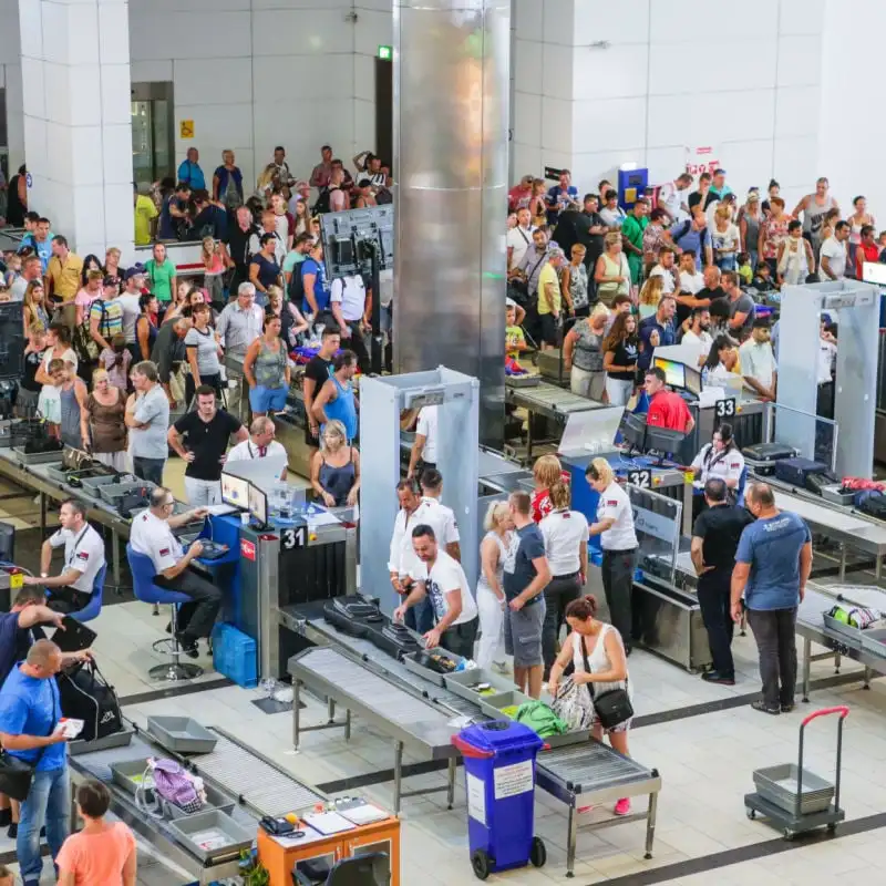 Long security lines at airport