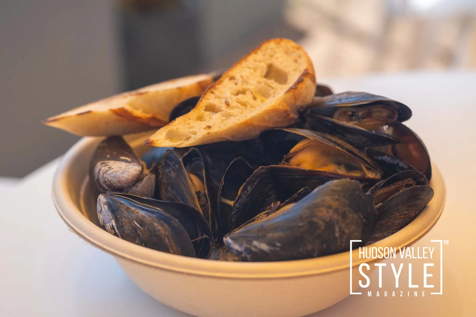 Seaside Bliss at Clam Bar: A Hamptons Culinary Haven – Restaurant Reviews with Maxwell Alexander – Presented by Alluvion Vacations