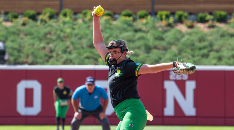 Oregon shuts out Boston U. in run-rule fashion to open NCAA Tournament
