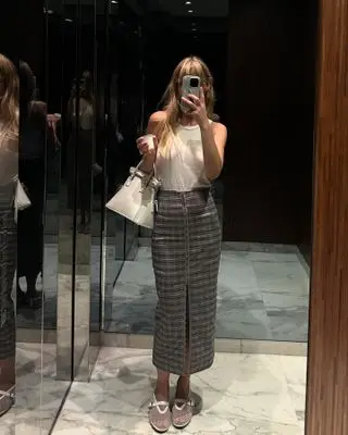 @_jeanettemadsen_ mirror selfie in Alaïa mesh flats.