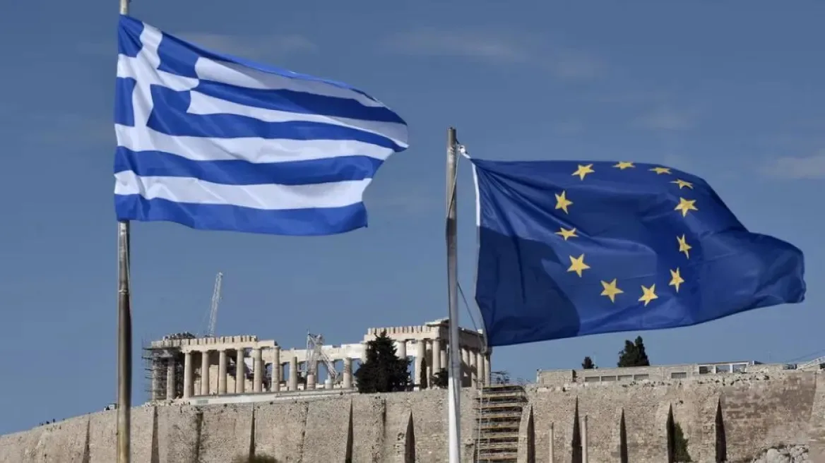 New Travel Rules To Affect Holidays To 29 Countries Including Greece