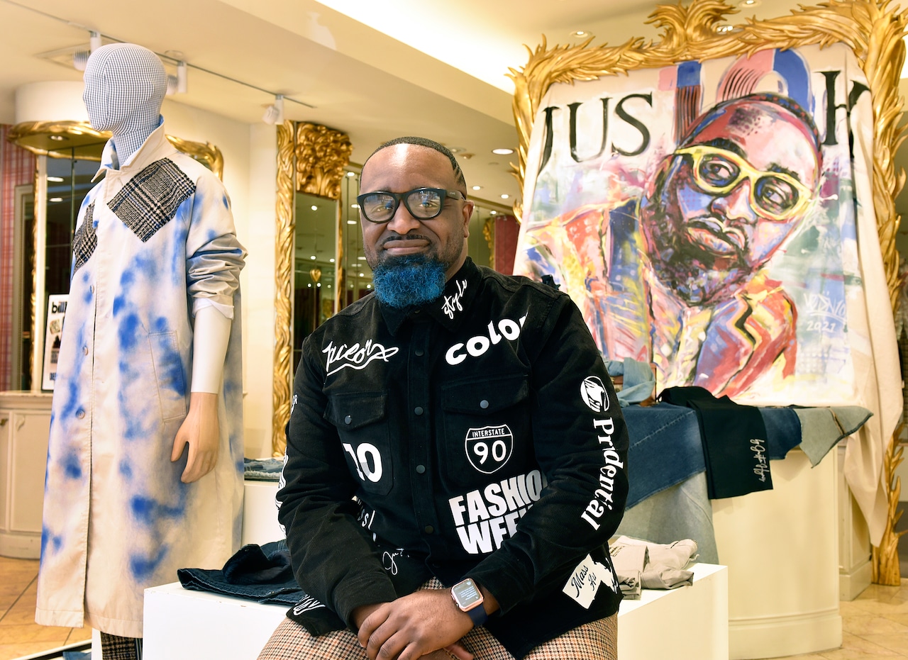 How a Springfield high school senior lucked in to a free prom gown by fashion designer Justin Haynes