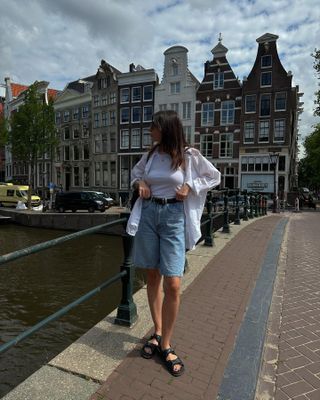 The Grown-Up and Graceful Shorts Trend London Women Are Wearing with Sandals and Low Heels