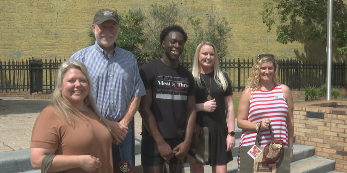 Visit Meridian hosts ‘Popcorn in the Plaza’ during National Travel and Tourism Week