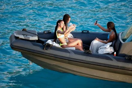 EXCLUSIVE: Diddy seen enjoying the sun with family while vacationing aboard a luxury yacht in St Barts. 03 Jan 2023 Pictured: Twins Jessie and D'Li. Photo credit: Spread Pictures/MEGA TheMegaAgency.com +1 888 505 6342 (Mega Agency TagID: MEGA929981_019.jpg) [Photo via Mega Agency]