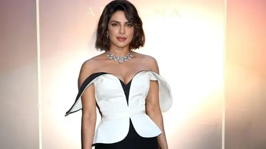 Actor Priyanka Chopra has once again proved that her style quotient is unmatched. Sporting short hair at the Bvlgari event, the actor stole everyone's attention. The event took place in Rome, Italy. It was also attended by Anne Hathaway, Liu Yifei, and Shu Qi. All of them are global ambassadors of Bvlgari.