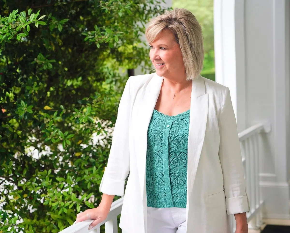 Over 50 Fashion Blogger, Tania Stephens is wearing colorful summer fashions from Kohl's9