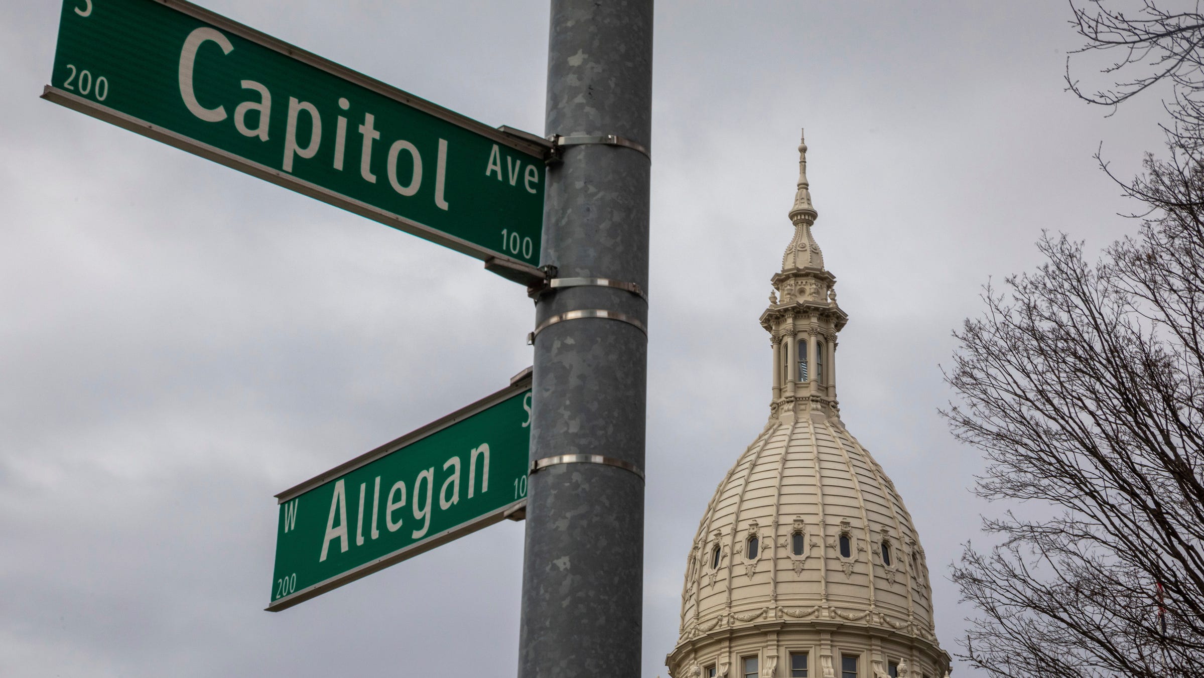 Whitmer signs bill requiring equal insurance coverage for mental health treatment