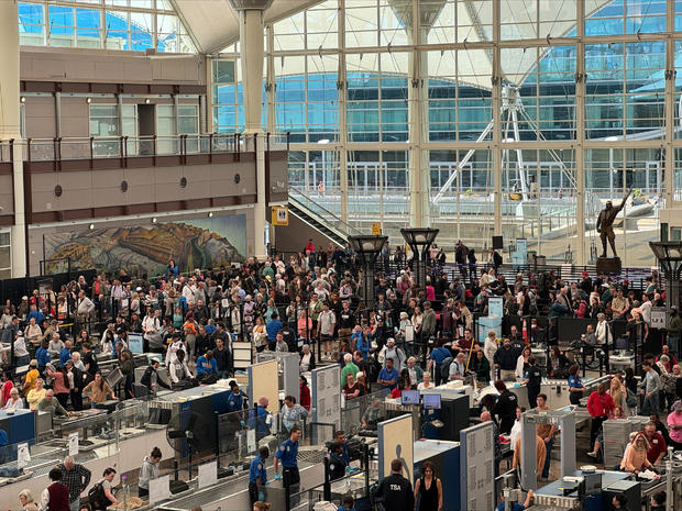 Record-breaking Memorial Day travel expected at Denver International Airport