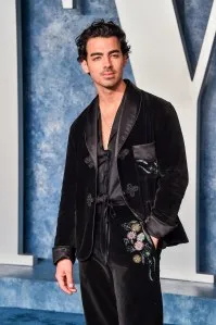 Joe Jonas arrives at the 2023 Vanity Fair Oscar Party held at the Wallis Annenberg Center for the Performing Arts on March 12, 2023 in Beverly Hills, California. (Photo by Alberto Rodriguez/Variety via Getty Images)