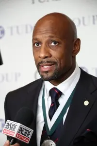 Alonzo Mourning at arrivals for 32nd Annual Great Sports Legends Dinner Hosted by The Buoniconti Fund to Cure Paralysis, New York Hilton Midtown, New York, NY September 25, 2017. Photo By: John Nacion/Everett Collection