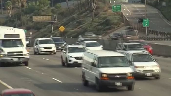 The best and worst times to travel by road for Memorial Day