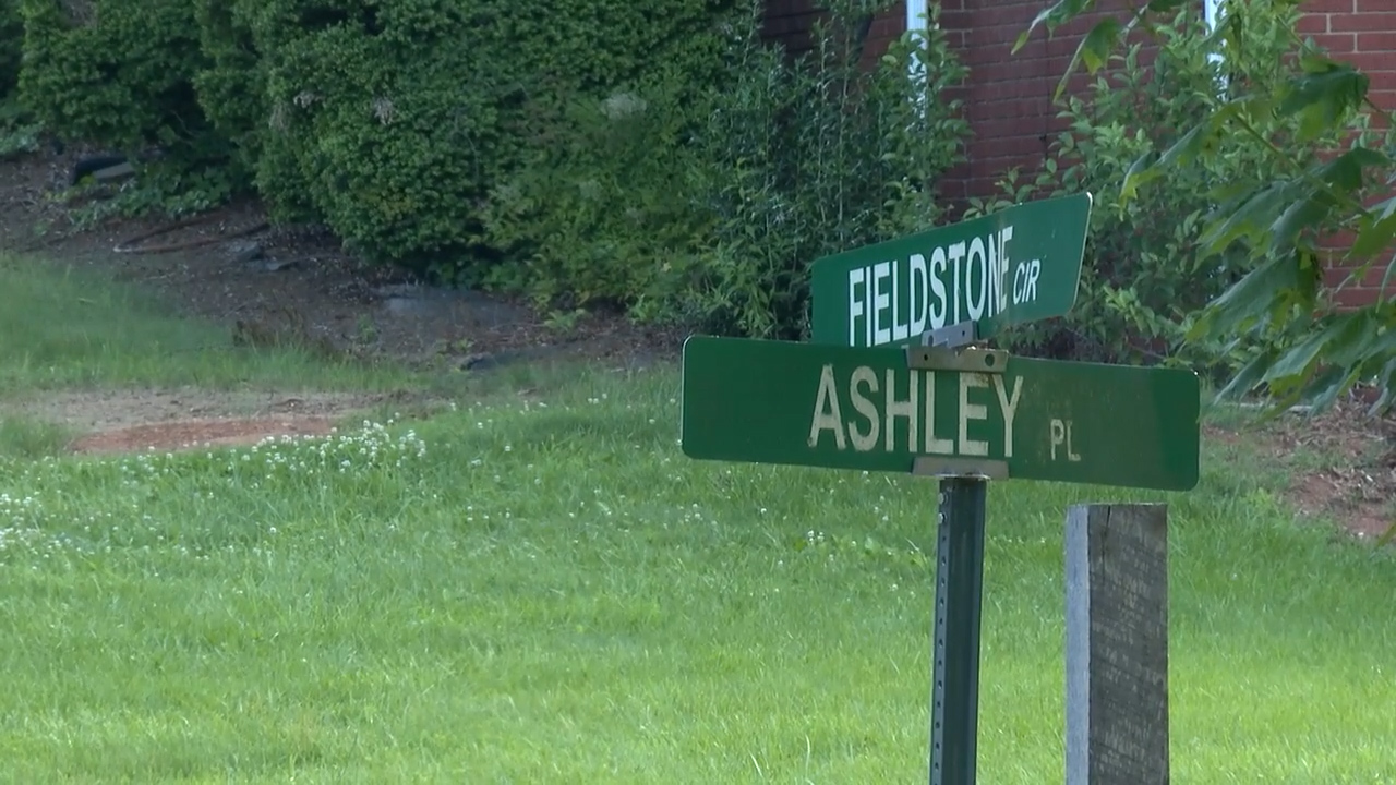 Mom, daughter’s car struck in North Carolina road rage shooting; led to police standoff