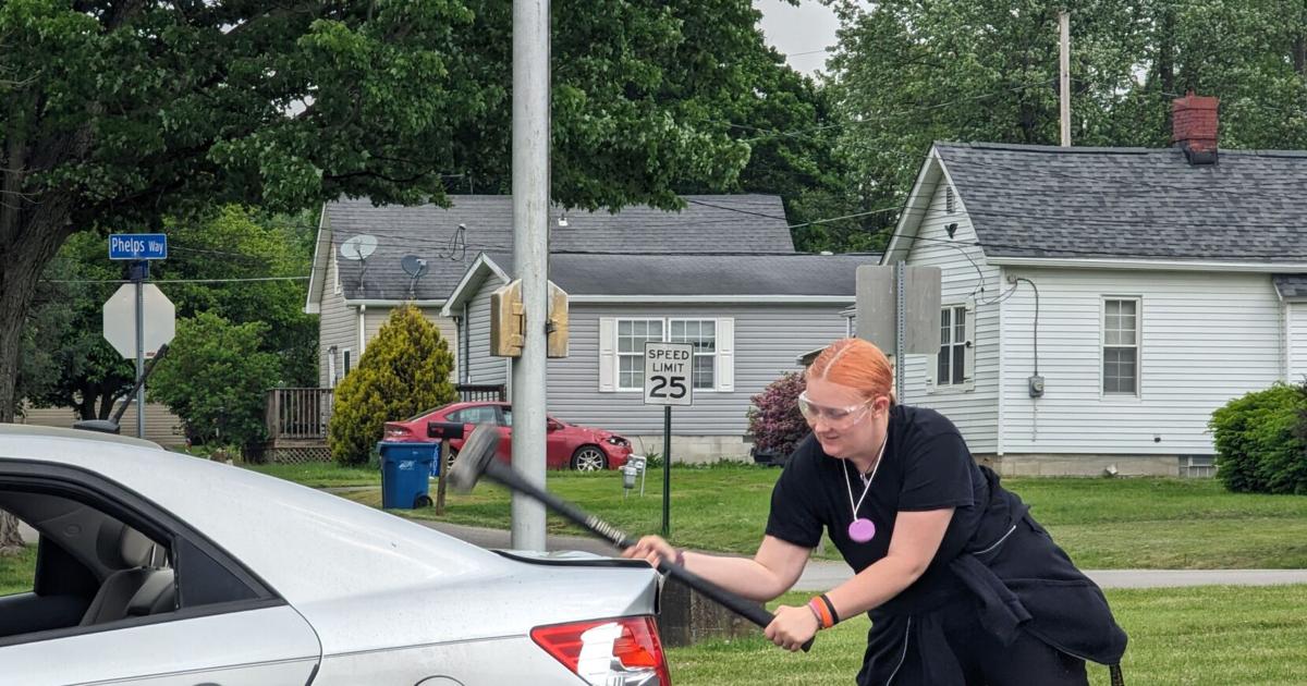 LCCTC students hold car smash fundraiser