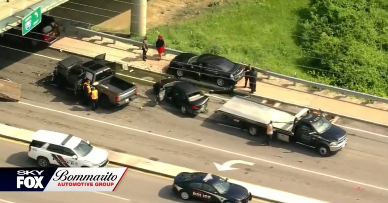 Driver detained after fleeing four-car accident in St. Charles