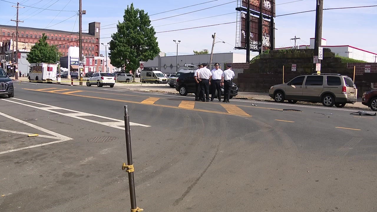 Girl among 3 shot on Kensington street