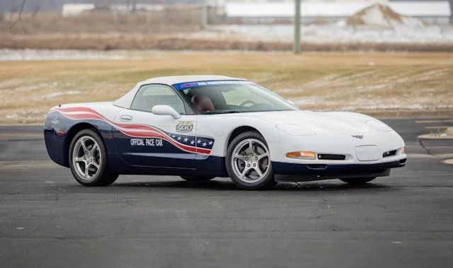 2004 corvette indy pace car front