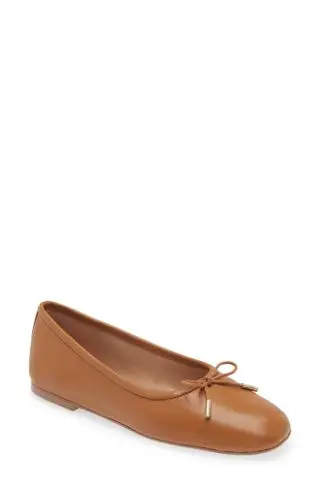 Nordstrom, Elsie Flat